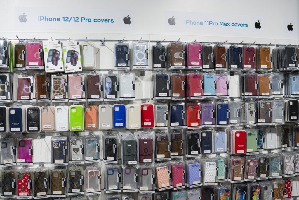 Billede af produkter i butikken MyRepair Aarhus.